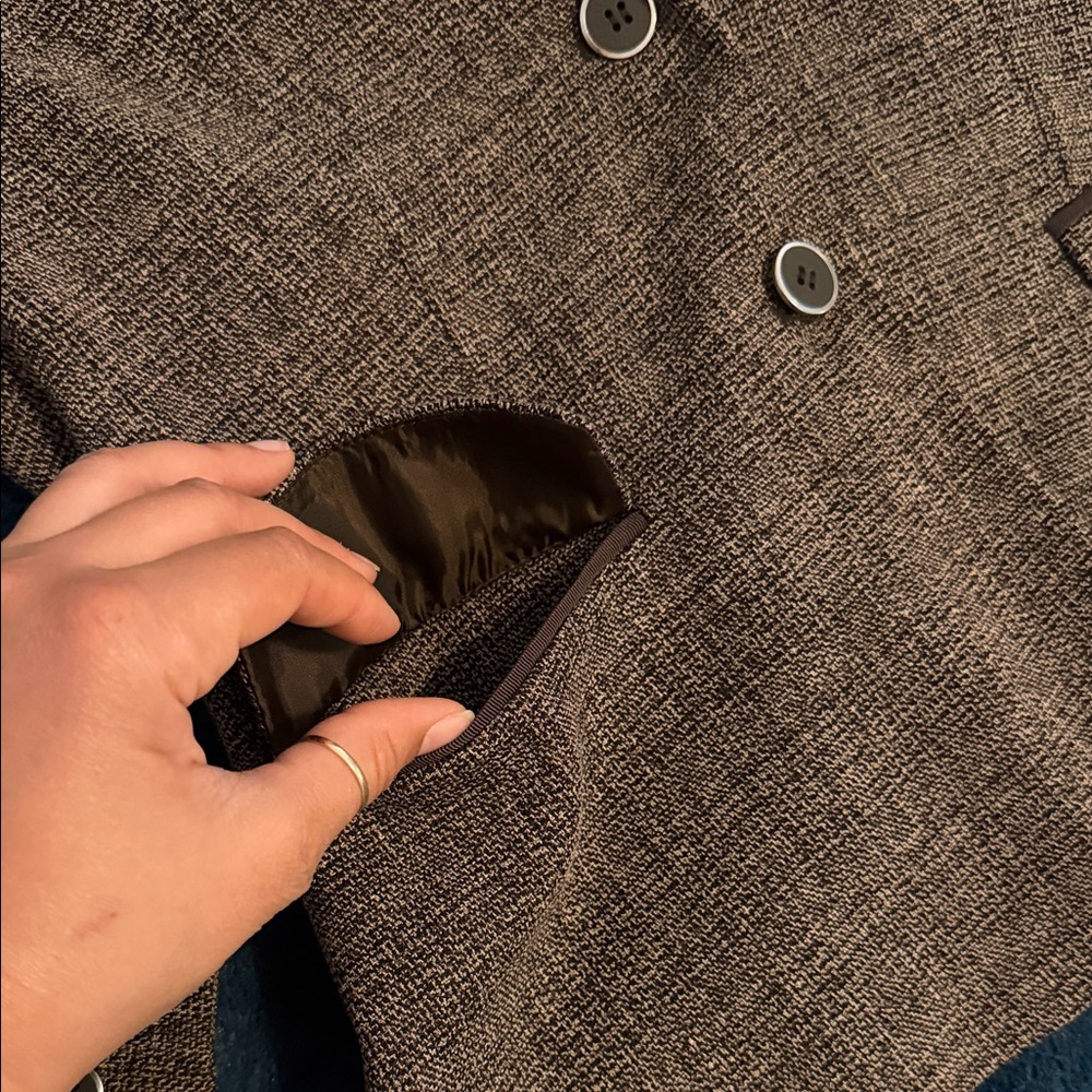 Blazer - Picture 3 of 6